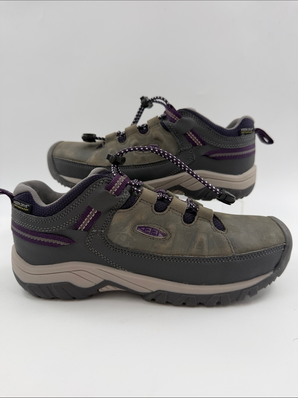KEEN Kids' Targhee Low Waterproof Hiking Shoe Magnet/Tillandsia Purple Youth 3